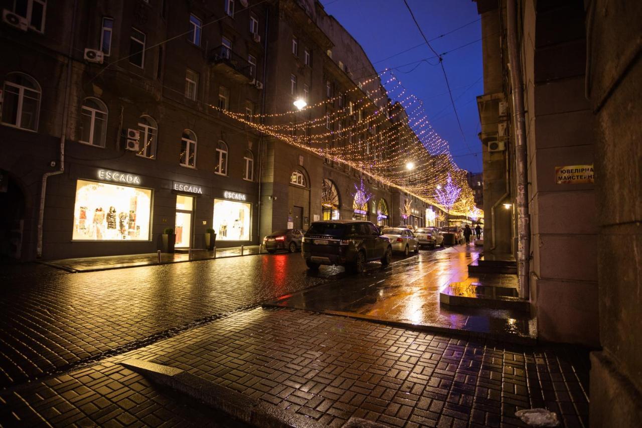 911 Apartments Khreshchatyk Kiev Luaran gambar